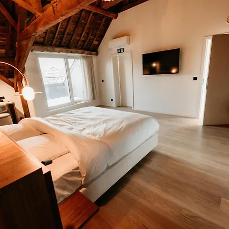 Hotel Alfred & Gastro Bar