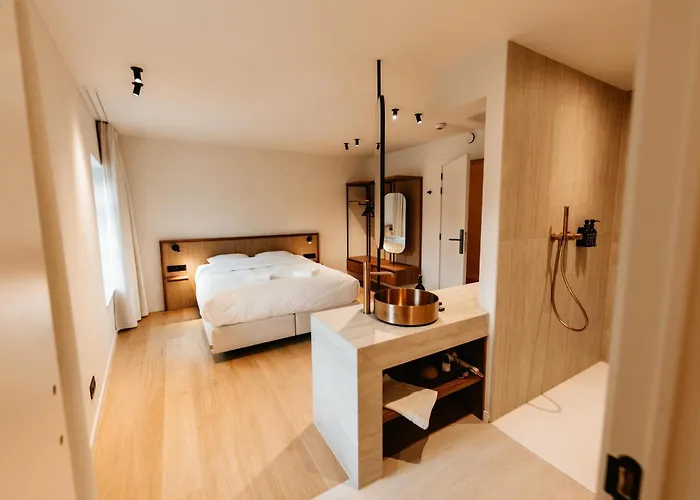 Alfred & Gastro Bar Hotel *